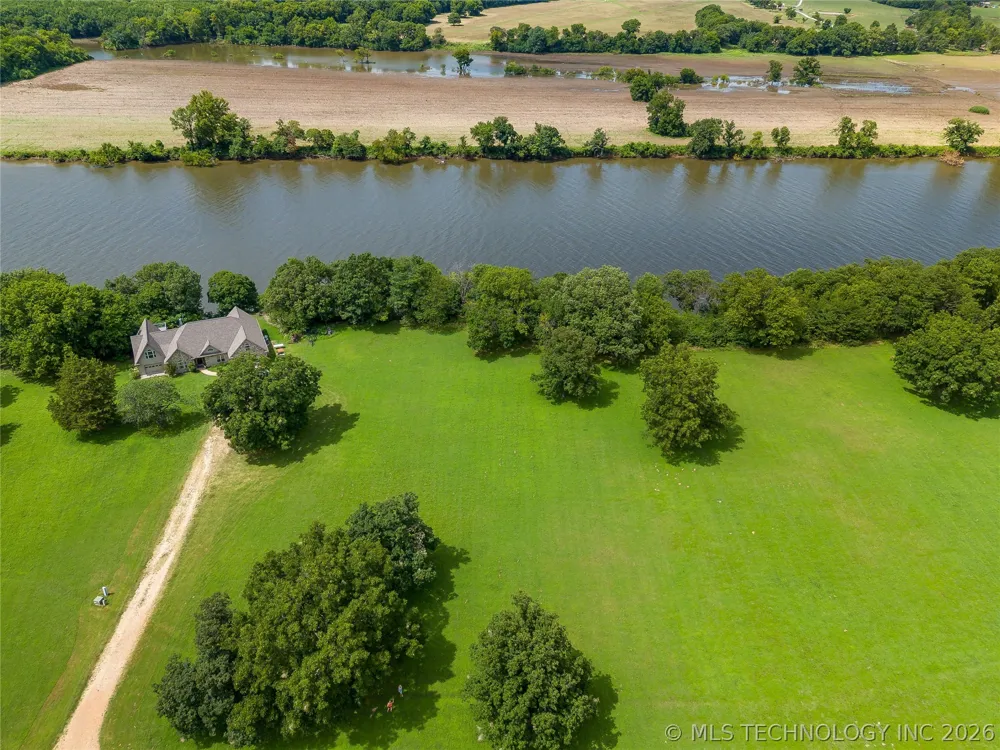 10 Galloway Bay Strang, OK 74367