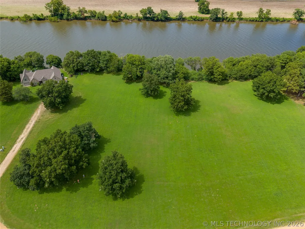 10 Galloway Bay Strang, OK 74367