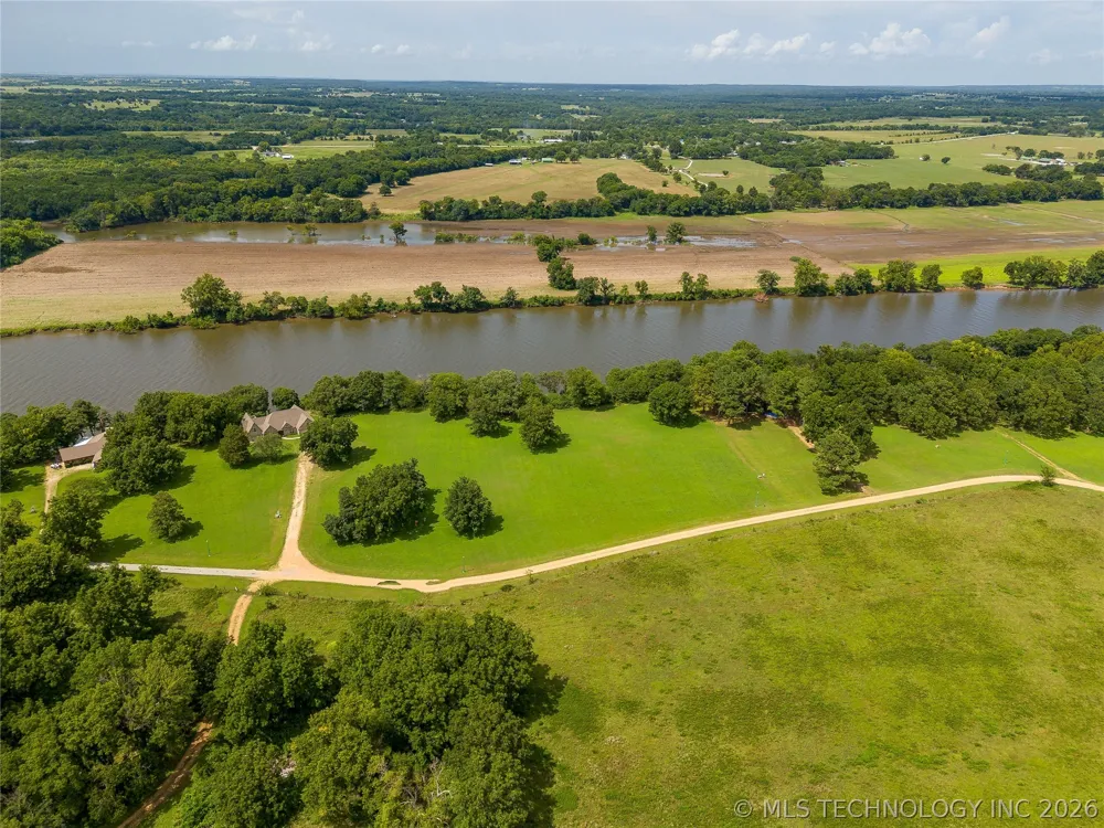 10 Galloway Bay Strang, OK 74367
