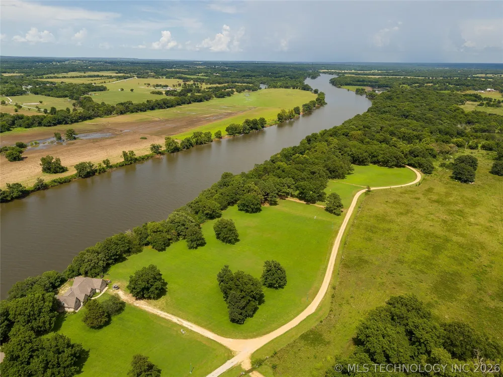 10 Galloway Bay Strang, OK 74367