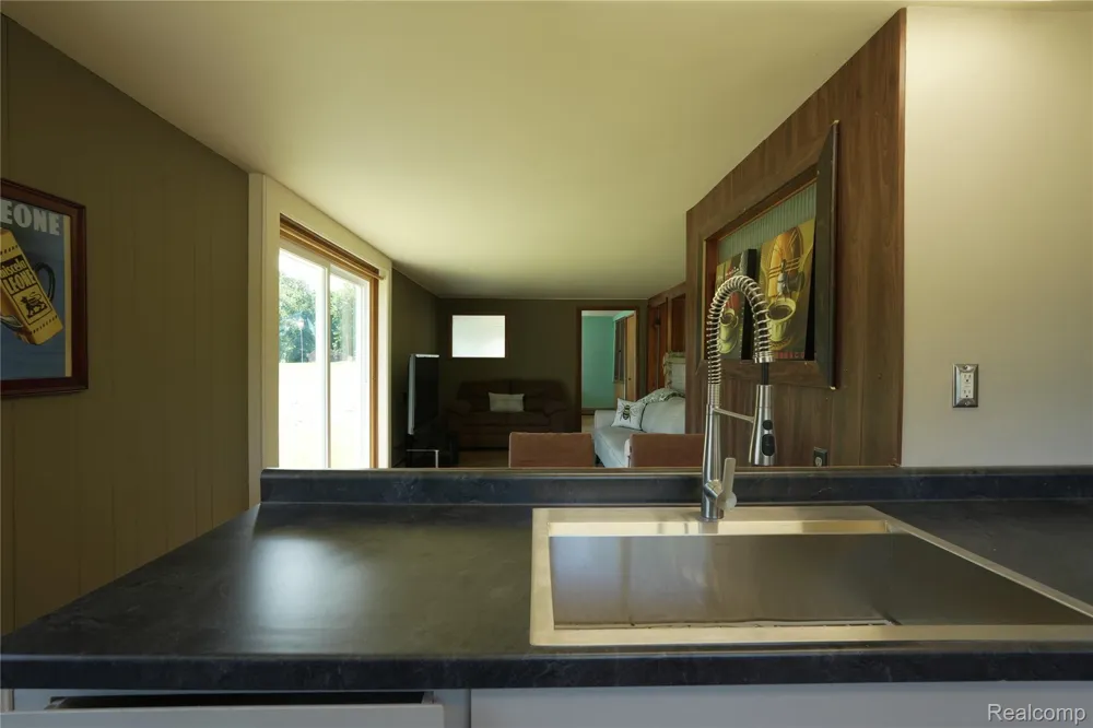 2898 Lakeshore Road Sanilac Township, MI 48401