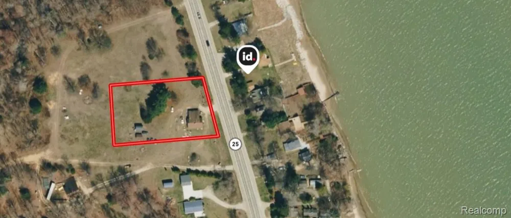2898 Lakeshore Road Sanilac Township, MI 48401