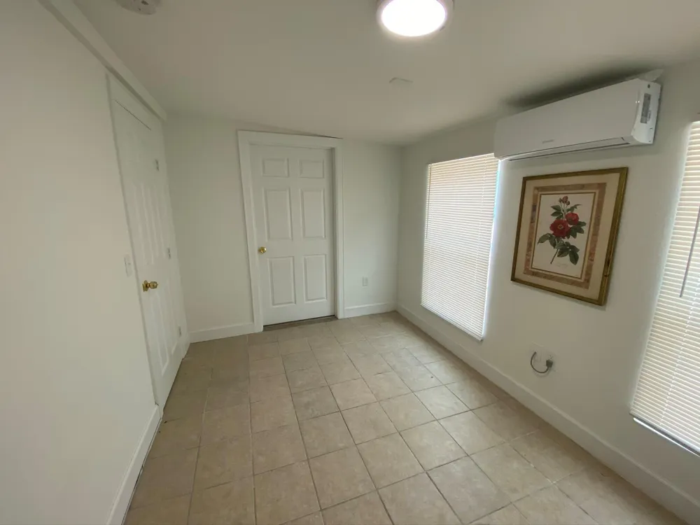 8341 Detroit Street Houston, TX 77017