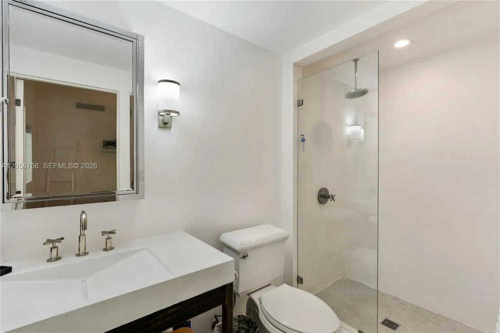 270 Island Dr Key Biscayne, FL 33149