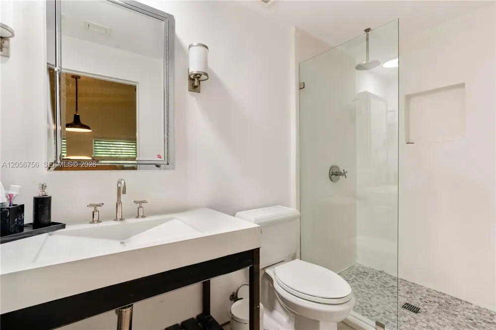 270 Island Dr Key Biscayne, FL 33149