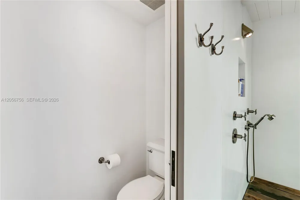 270 Island Dr Key Biscayne, FL 33149