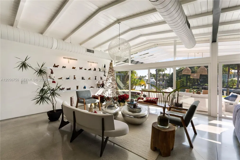 270 Island Dr Key Biscayne, FL 33149