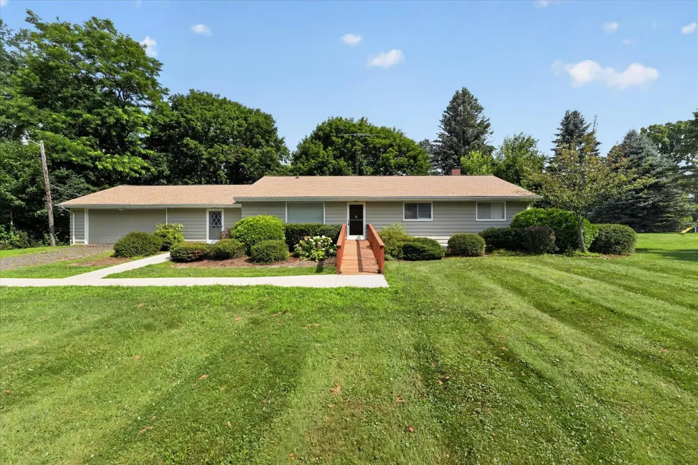 6720 Horton Road Jackson, MI 49201
