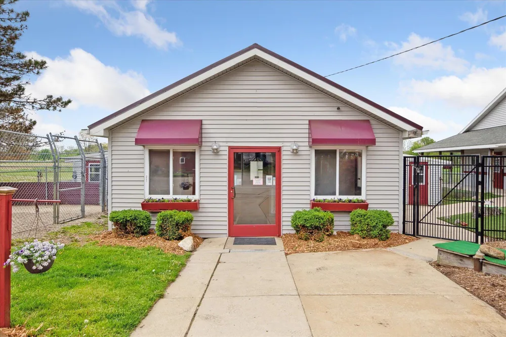 3650 Hogback Road Fowlerville, MI 48836