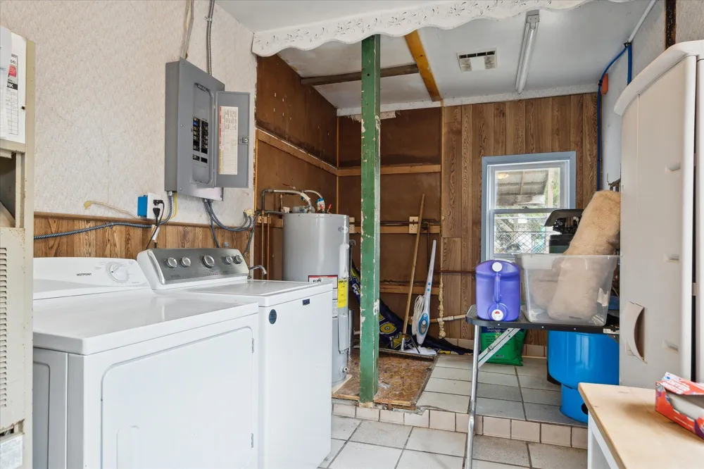 3650 Hogback Road Fowlerville, MI 48836