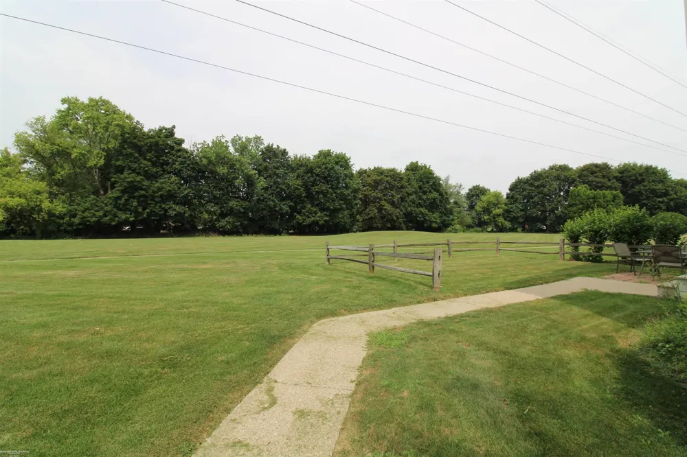 38615 Diamond Head Court Clinton Charter Township, MI 48038