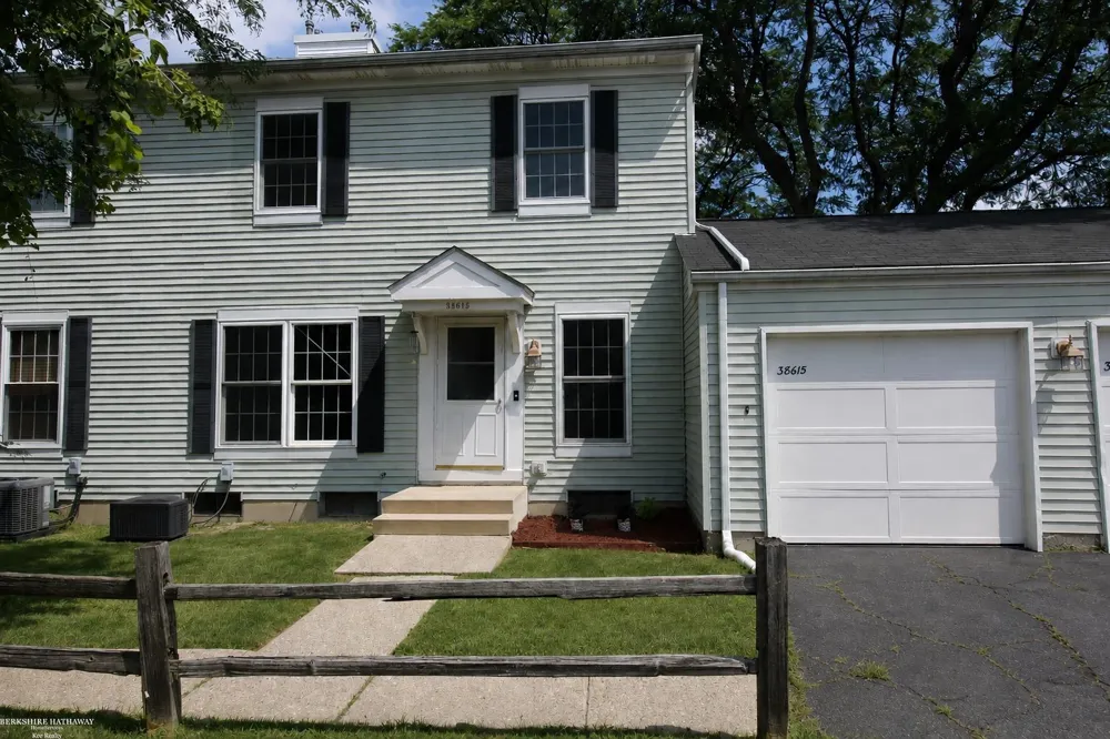 38615 Diamond Head Court Clinton Charter Township, MI 48038