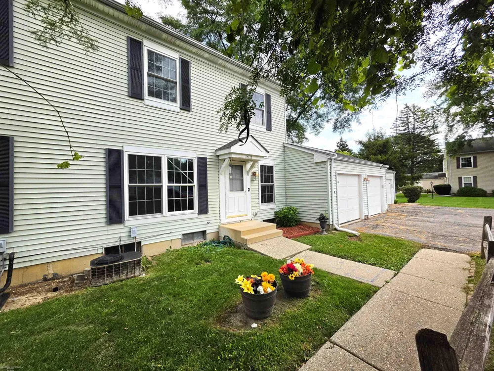 38615 Diamond Head Court Clinton Charter Township, MI 48038
