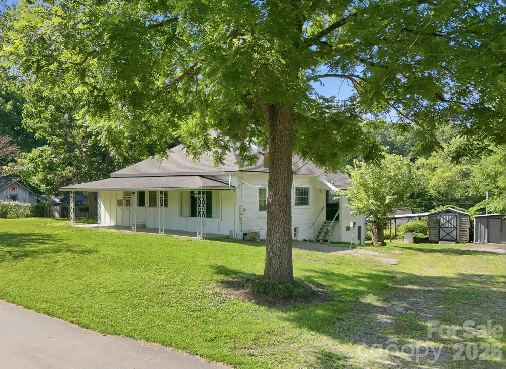 114 Old State Ten Road Black Mountain, NC 28711