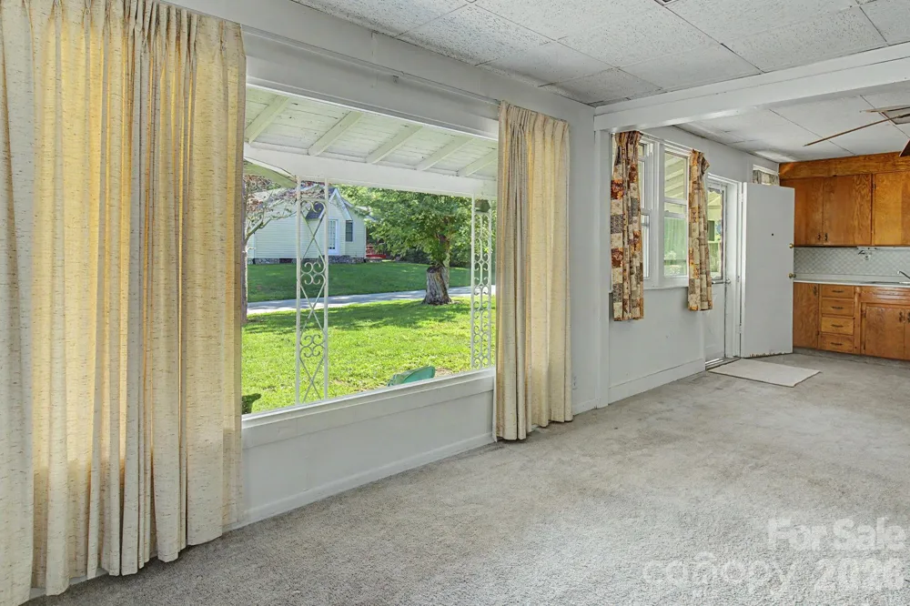 114 Old State Ten Road Black Mountain, NC 28711