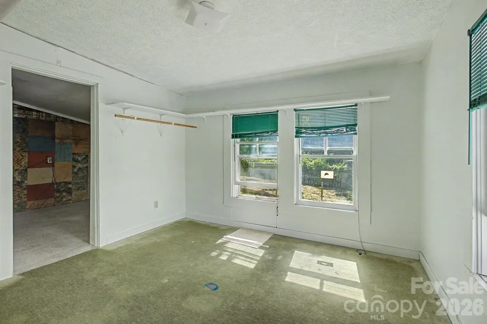 114 Old State Ten Road Black Mountain, NC 28711