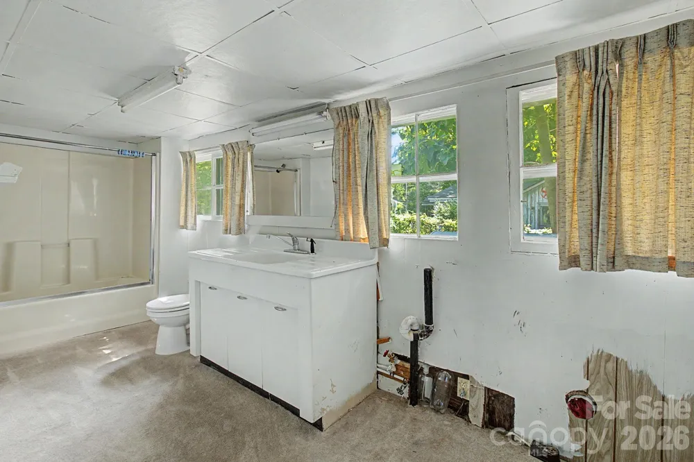 114 Old State Ten Road Black Mountain, NC 28711