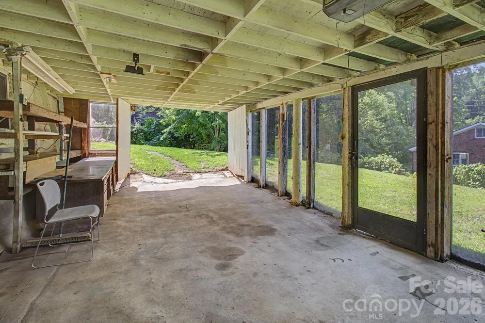 114 Old State Ten Road Black Mountain, NC 28711