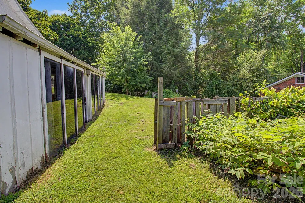 114 Old State Ten Road Black Mountain, NC 28711