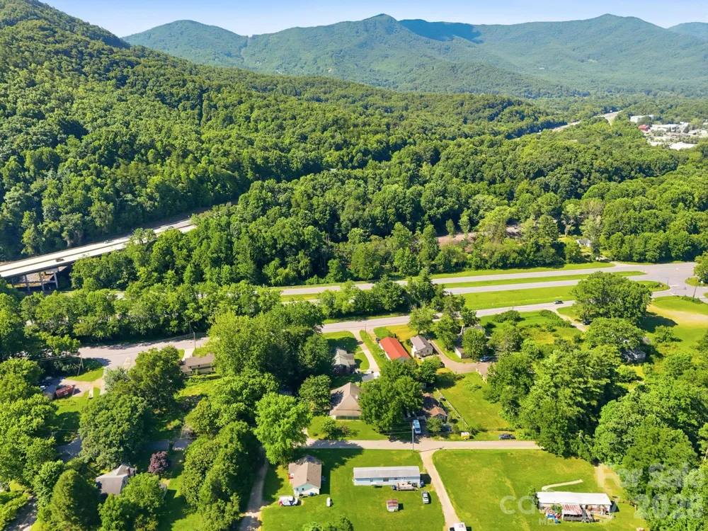 114 Old State Ten Road Black Mountain, NC 28711