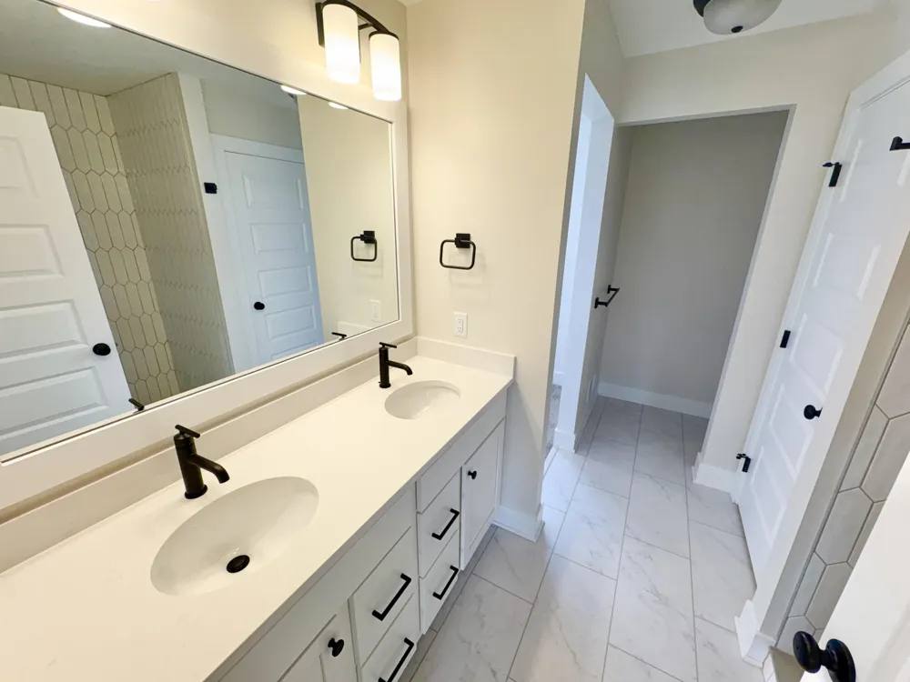 8321 Kettle Oak Drive SE Caledonia Township, MI 49302