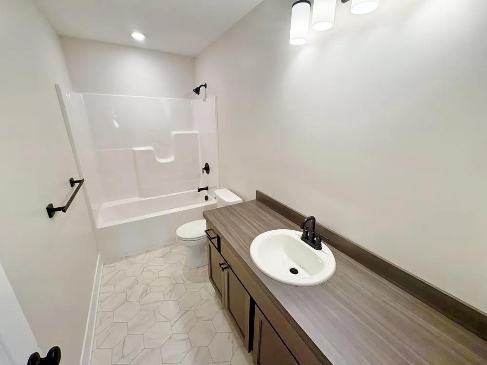8321 Kettle Oak Drive SE Caledonia Township, MI 49302