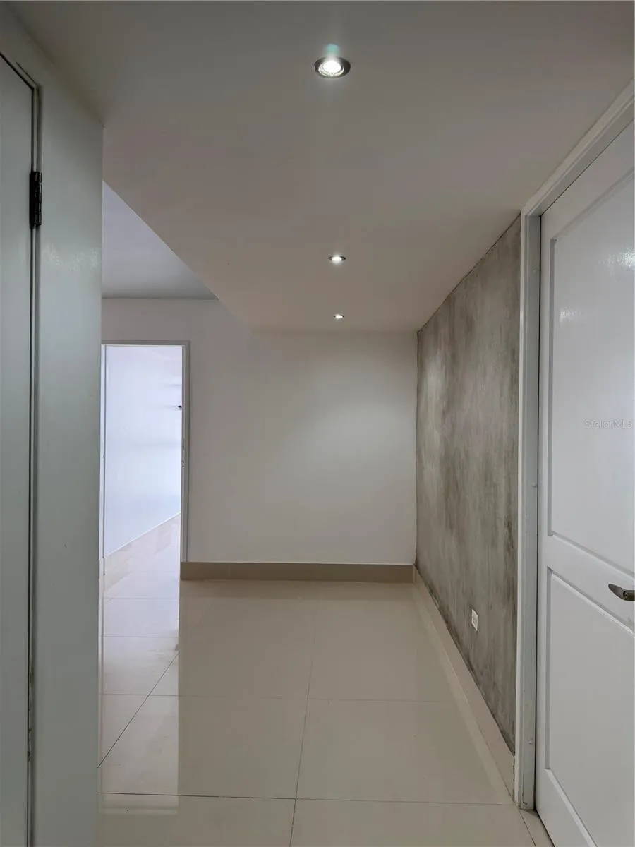 6 CONDOMINIO LAGUNA TERRACE STREET #2C San Juan, PR 00907