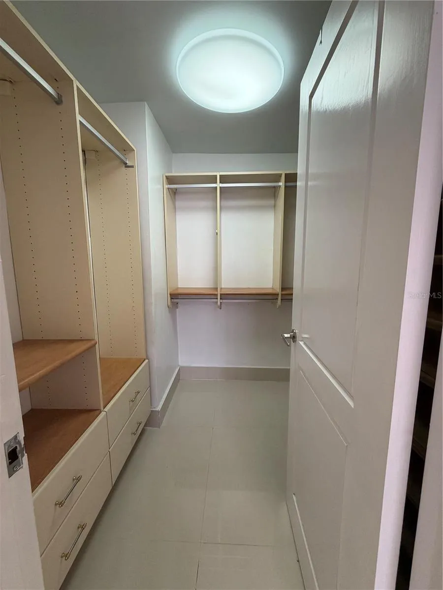 6 CONDOMINIO LAGUNA TERRACE STREET #2C San Juan, PR 00907