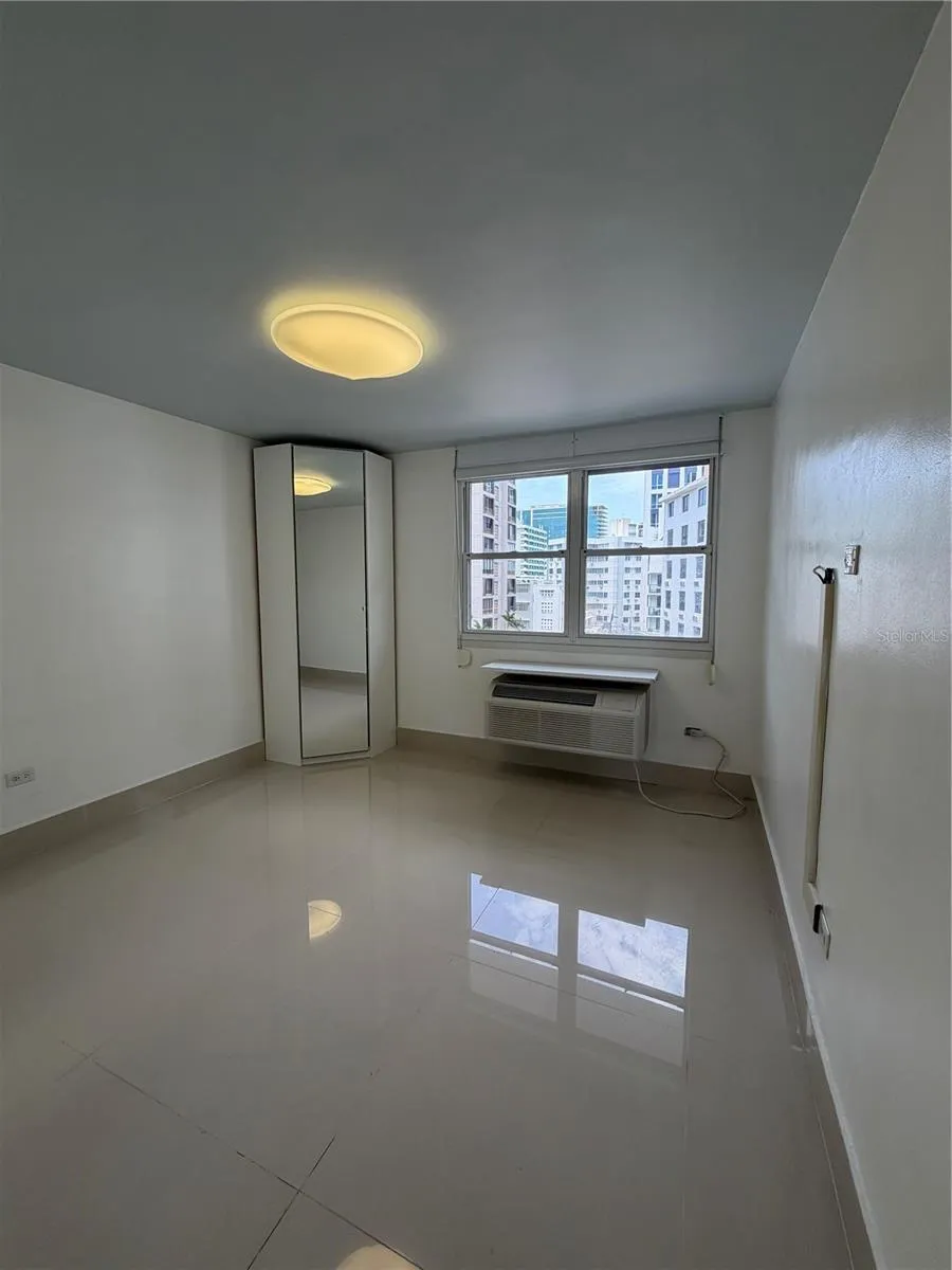 6 CONDOMINIO LAGUNA TERRACE STREET #2C San Juan, PR 00907