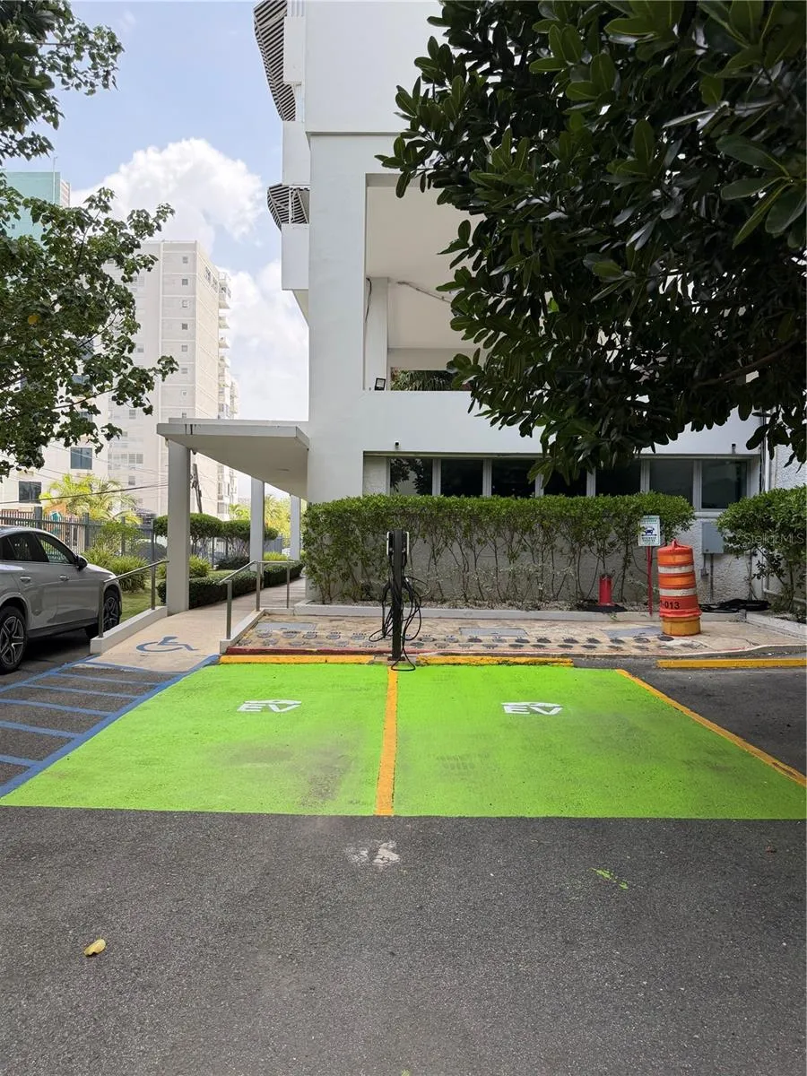 6 CONDOMINIO LAGUNA TERRACE STREET #2C San Juan, PR 00907
