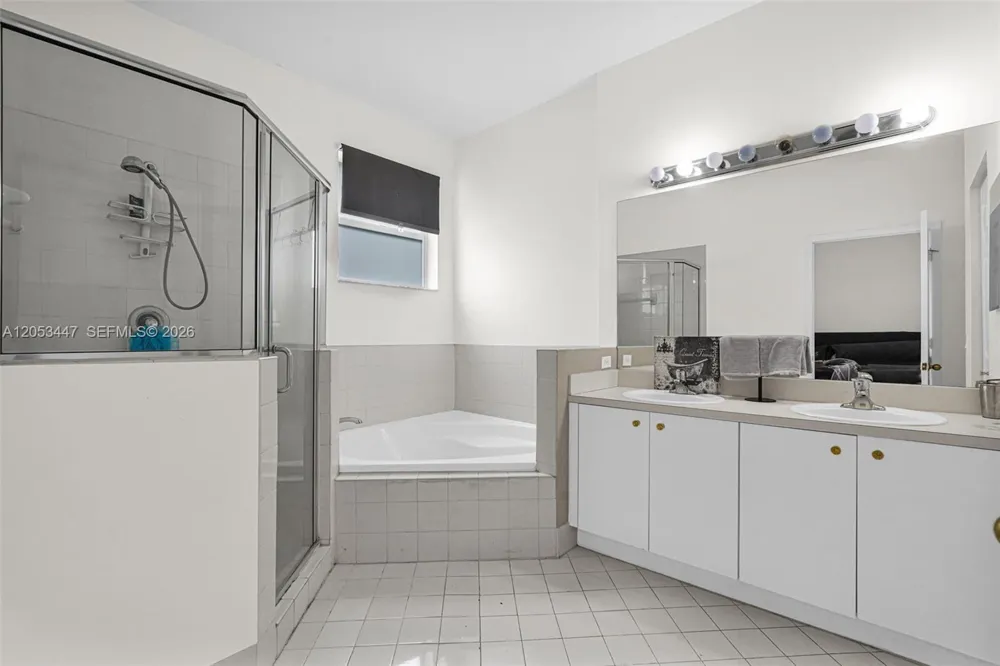 22019 SW 92nd Pl Cutler Bay, FL 33190