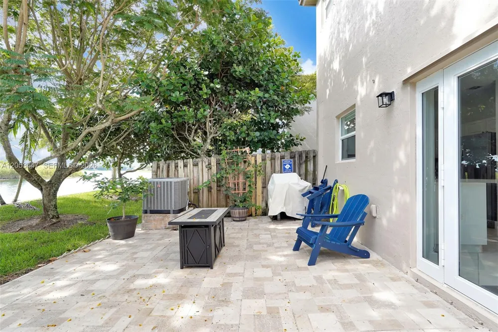 22019 SW 92nd Pl Cutler Bay, FL 33190