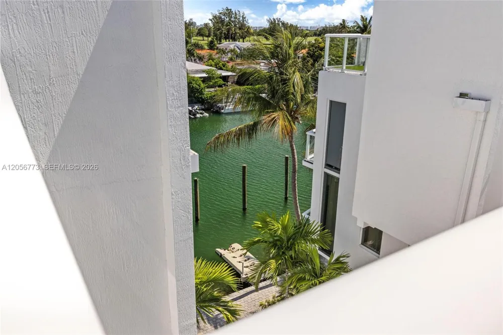1975 Calais Dr #7 Miami Beach, FL 33141