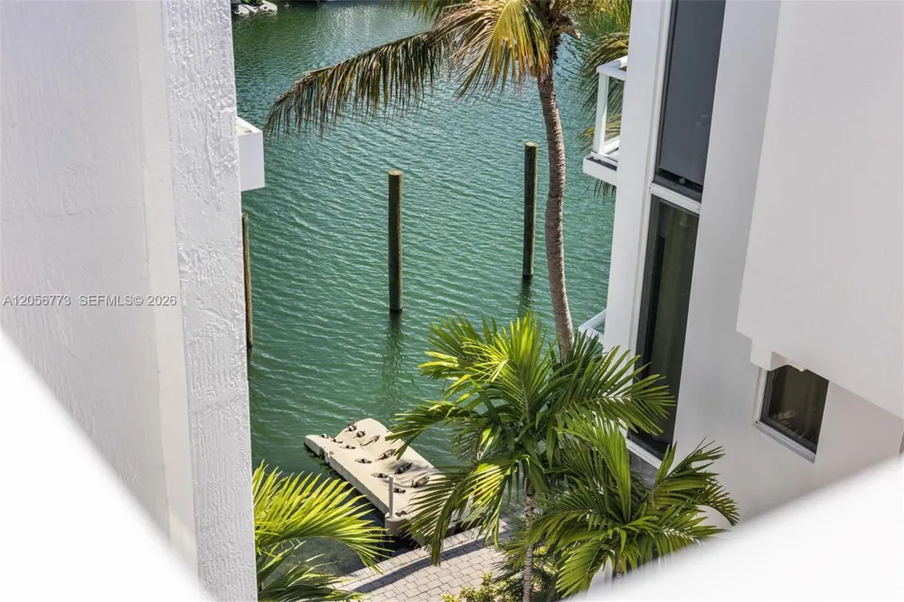 1975 Calais Dr #7 Miami Beach, FL 33141