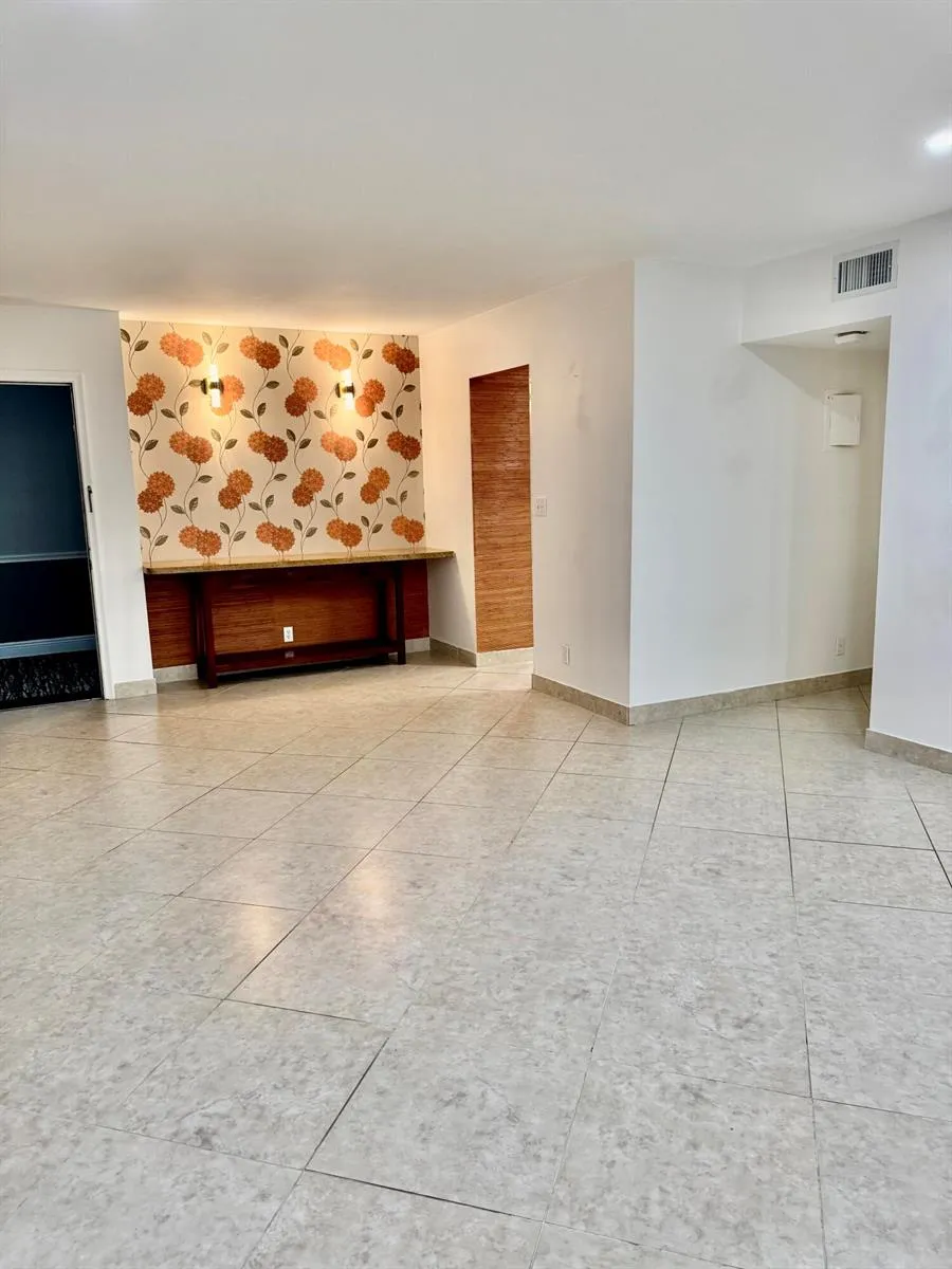 351 NE 19TH PLACE #206K Wilton Manors, FL 33305