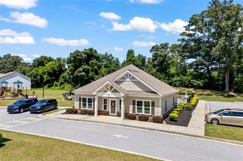 178 Starbuck Parkway Pendergrass, GA 30567