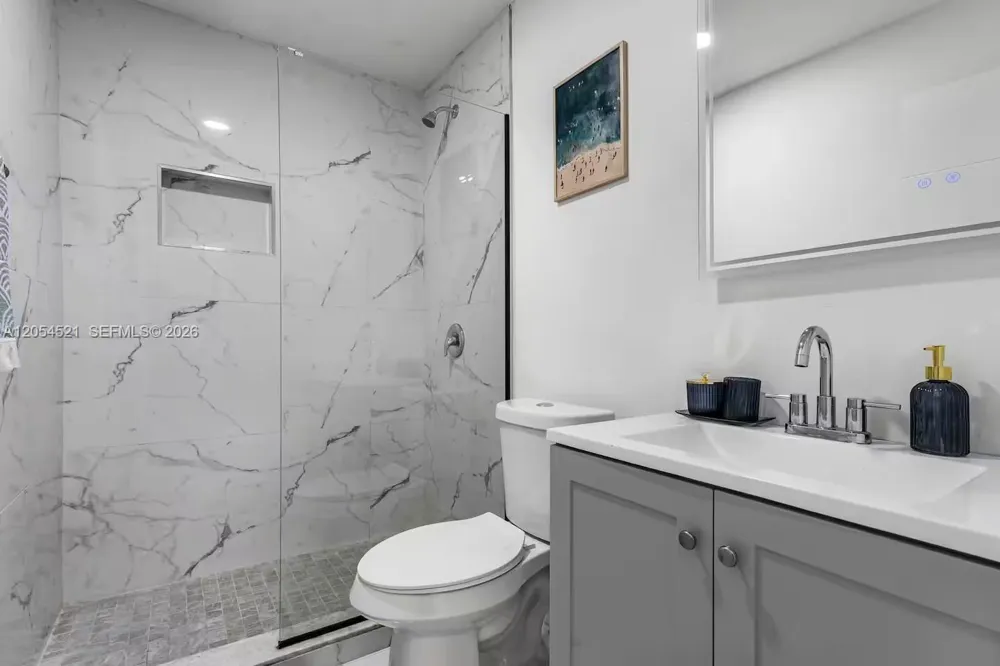 2784 NE 30th St Lighthouse Point, FL 33064