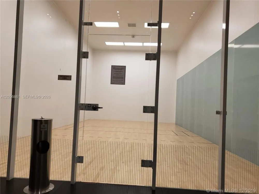 1600 NE 1st Ave #1502 Miami, FL 33132