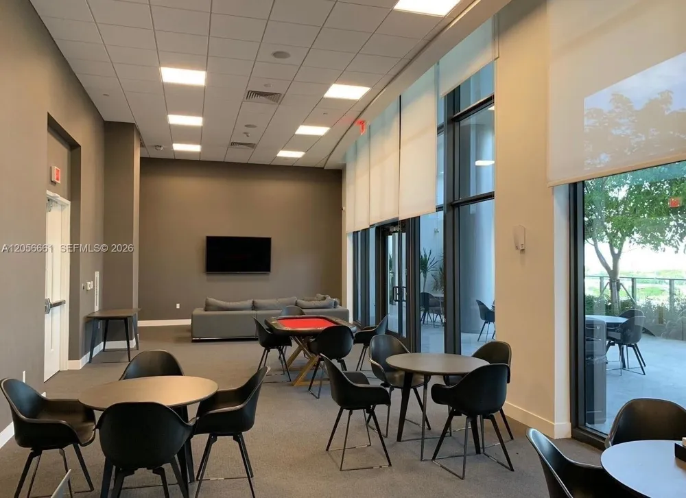 1600 NE 1st Ave #1502 Miami, FL 33132