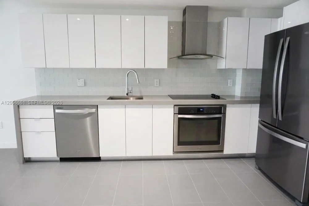 1600 NE 1st Ave #1502 Miami, FL 33132