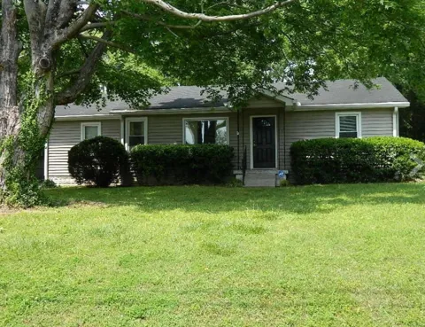 918 Velma Ln