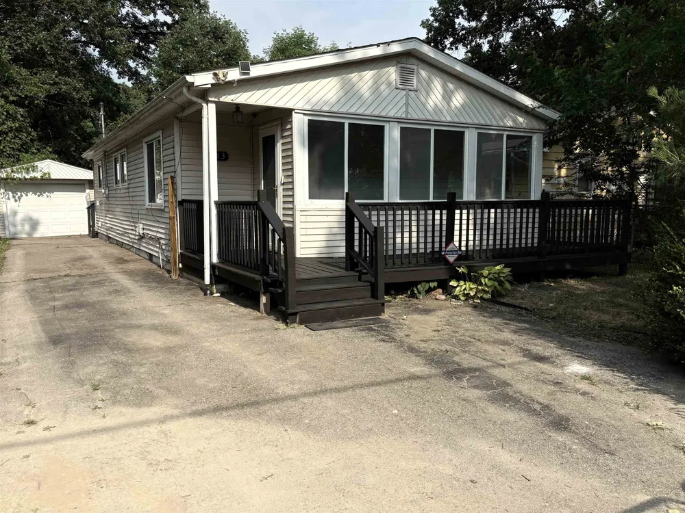 3143 Maywood Drive Mt Morris City, MI 48504