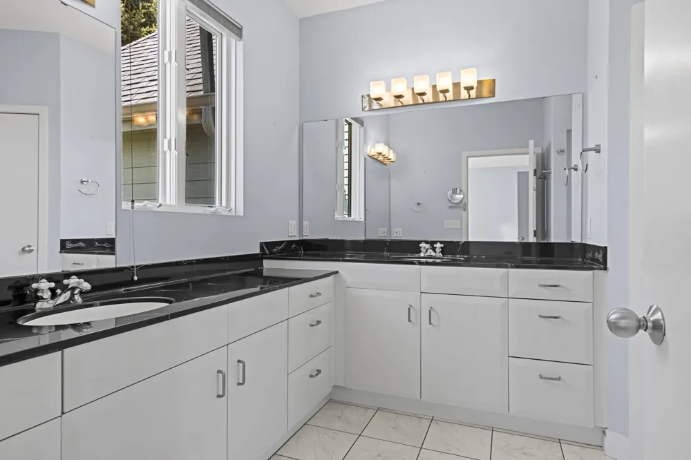7852 Underwood Ridge Peninsula Township, MI 49686