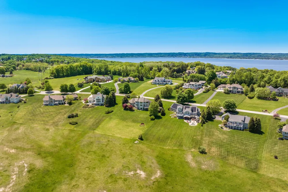 7852 Underwood Ridge Peninsula Township, MI 49686