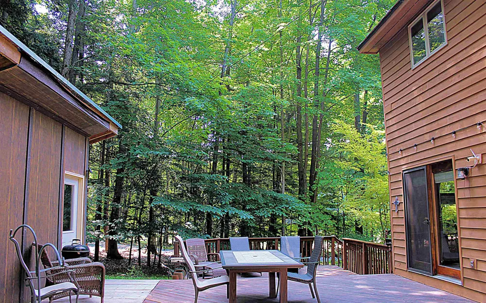8131 Hillside Drive Long Lake Township, MI 49685