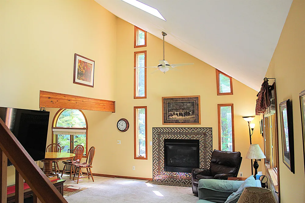 8131 Hillside Drive Long Lake Township, MI 49685