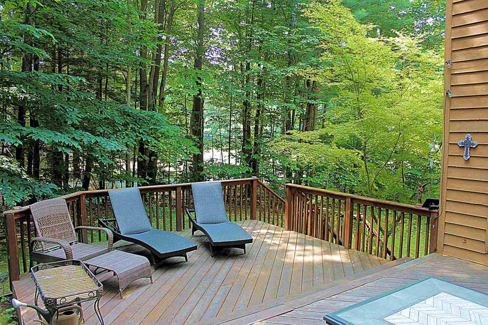 8131 Hillside Drive Long Lake Township, MI 49685