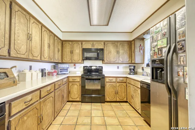 1016 COUNTY ROAD 373 Uvalde, TX 78801