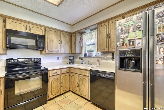 1016 COUNTY ROAD 373 Uvalde, TX 78801