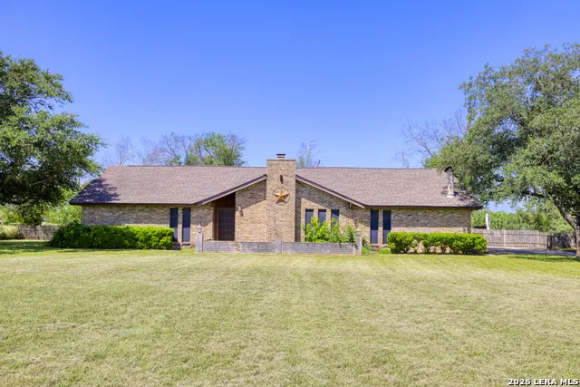 1016 COUNTY ROAD 373 Uvalde, TX 78801